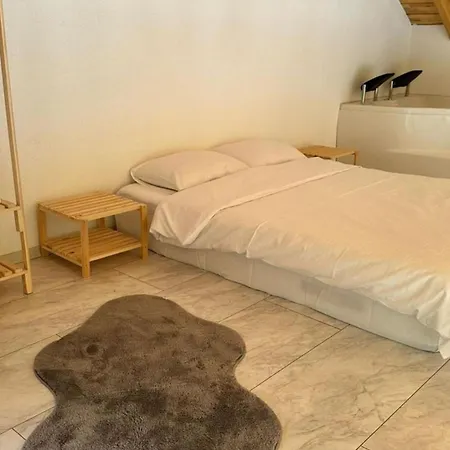 Sicak Havuzlu Ve Jakuzili 1 * Sakarya (Marmara)