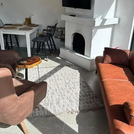 Chalet Sicak Havuzlu Ve Jakuzili 1